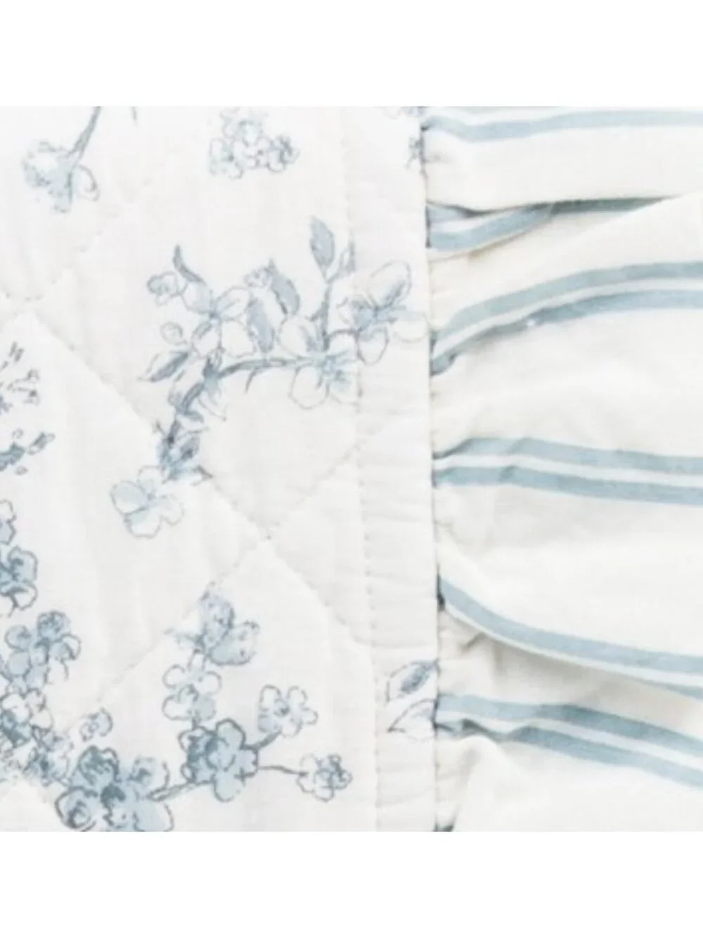 LILLIAN AUGUST HOME Toile Cotton Percale Quilt Set